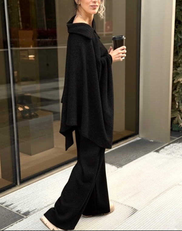 Wool Cape with Collar